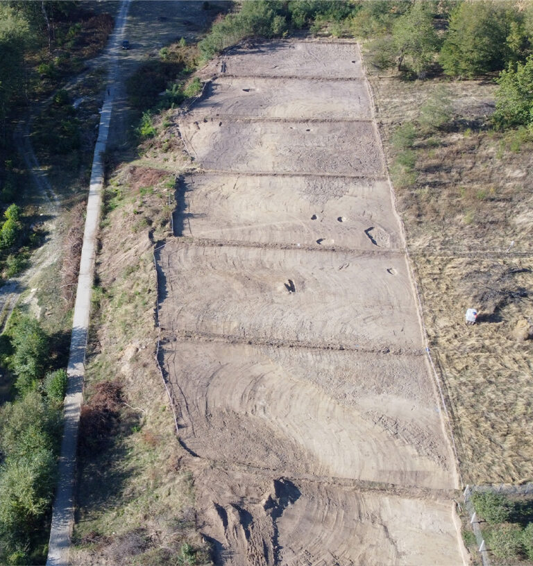 Situl 4 km 73+250 - km 73+450 (Șuici): așezare epoca bronzului, 2000 a. Chr., așezare getică, secolele I a. Chr.-I p. Chr.;
