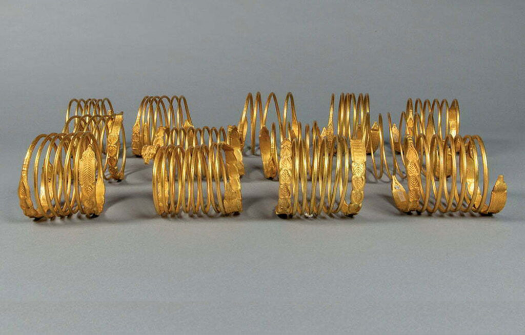 Dacian bracelets - Historical Treasure