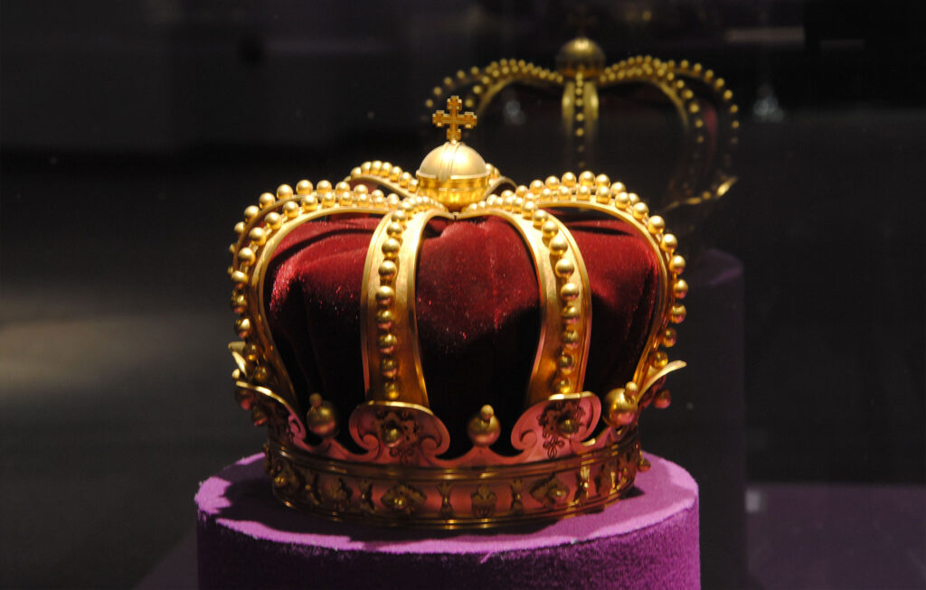 The Crown of Queen Elizabeth of Romania - Historical Treasure