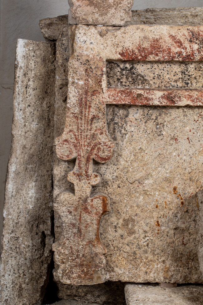 Patul funerar elenistic - Callatis, Lapidarium, MNIR