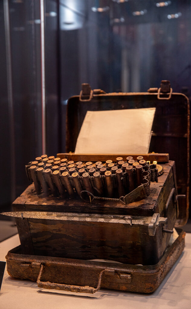 repWARtaje - o nouă expoziție la MNIR –